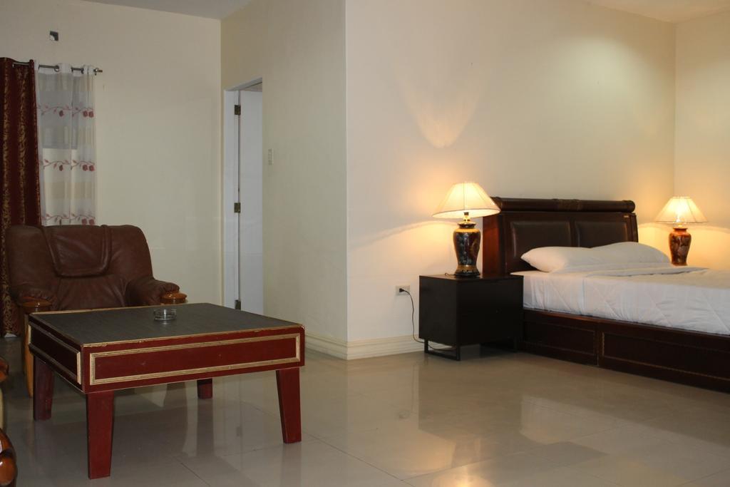 Prince Hotel Ángeles Chambre photo